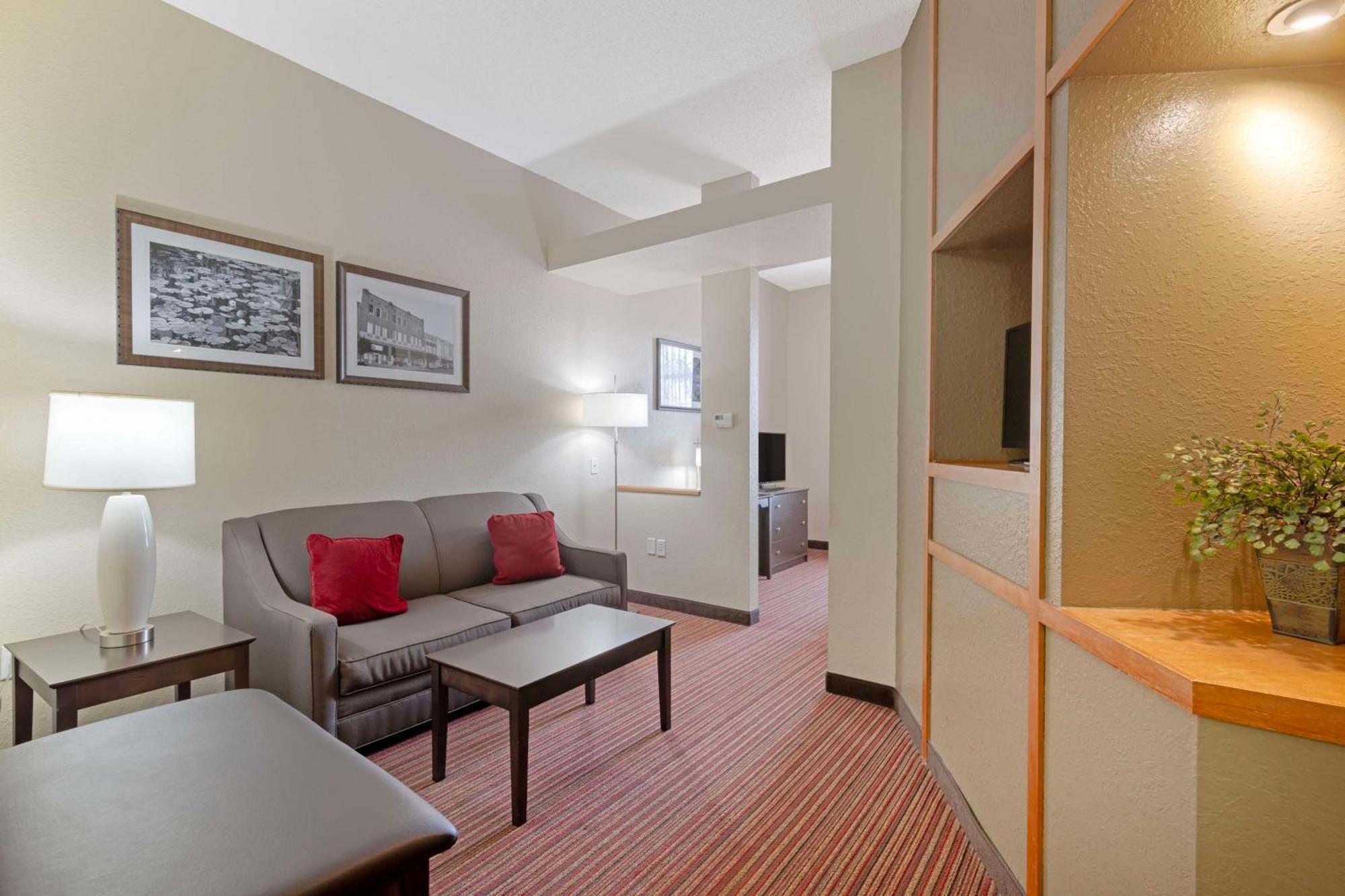 Best Western Plus Bradbury Inn And Suites Waycross Extérieur photo